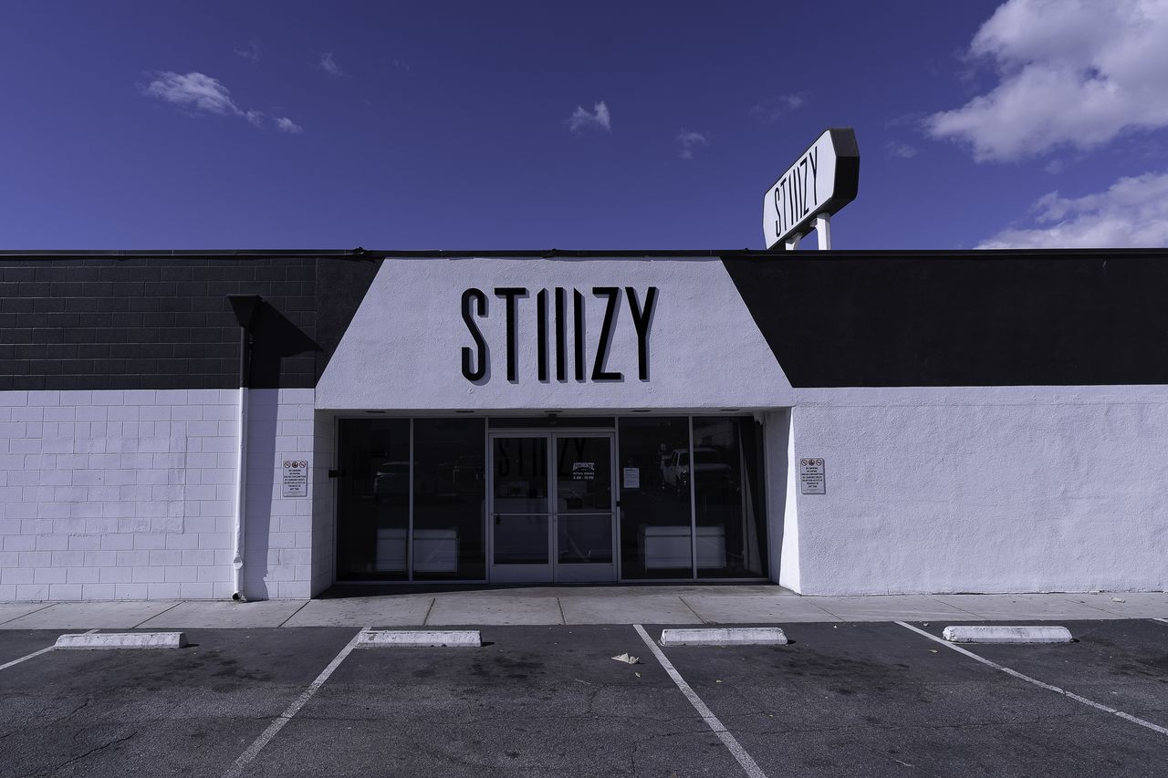 A STIIIZY storefront